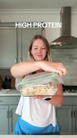 MEXICAN INSPIRED CHICKEN SALAD 🫑🌶️😋 If you never know what to make for lunch, try meal prepping a few options at the beginning of the week! This is one of my favorites because it’s packed with protein and veggies, tastes AMAZING and will keep you full! You can eat this in a wrap, in a sandwich, with chips or for a low carb option, on a salad or with sliced veggies!  Makes 2 servings: 247 calories, 36g protein, 17g carbs, 6g fat each Ingredients: - 1 cooked chicken breast (about 10 oz) - 1/2 of a green bell pepper - 1/2 of a red onion - 1/4 cup loosely packed cilantro leaves - 1/2 cup corn kernels - 1/4 cup plain greek yogurt - 1 tbsp lime juice - 1 tbsp taco seasoning How to:  - Add cooked chicken breast to a large bowl and shred using two forks or your hands. - Dice the bell pepper, red onion and cilantro into even sized pieces. - Add the diced veggies and corn to the bowl. - Add greek yogurt, lime juice and taco seasoning and mix well so that everything is evenly combined. - Eat right away, or store it in an airtight container in the fridge for 3-4 days. Enjoy!  #healthyrecipe #mealprep #highprotein #cleaneating #healthycooking #healthymealprep #chickensalad #EasyRecipe #easylunch