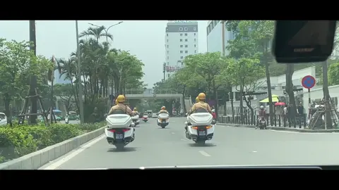 🏍️ On my way🇻🇳 #letsgo #onthisday #Motorsport #goldwing #csgt #eventcompany🚔 #xomdandoan🚔 #offroad #onmyway #story #stereolove #hanoipho #djremix #ilovevietnam #🇻🇳 