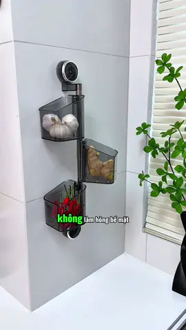 Giỏ đựng đồ gừng và tỏi này được một người bạn giới thiệu không chỉ đẹp và gọn gàng mà còn tiện lợi khi lấy ra. Giỏ đựng đồ gừng và tỏi có thể treo trên tường mà không cần đục lỗ!! #giodunggiavi #thietthuc #giodunggungtoi #tienich #creatorsearchinsight #jizonguyen 