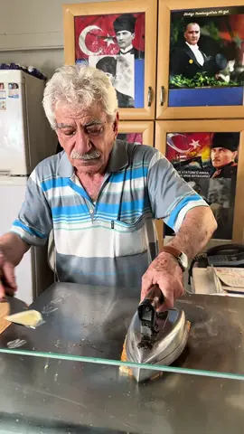 Ütü tostun mucidi #reklamm #ütütost #yummy 