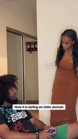 She always telling me to go to bed early #extraordinaryjayy #relationships #dating 