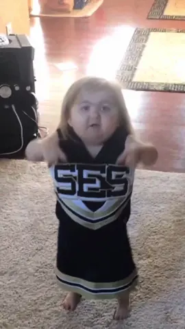 Got my niece Olivia! 📣😂              #fyp #tiktok #capcut #cheer 