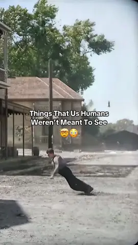 Things That Us Humans Weren’t Meant To See!🤯😳 #HistoryTime #oldphoto #historical #mindblown #historytok #historyfacts #conspiracy #historybuff 