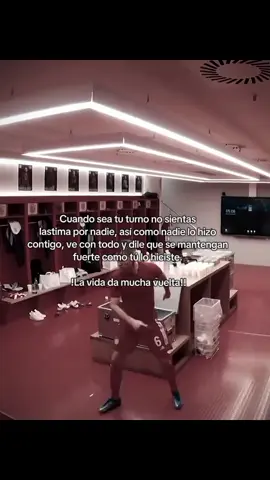 Mantente fuerte todo es mental #reflexion #edit #futbol⚽️ #crecimientopersonal #frasesmotivadoras #xavifrases⚽ #ronaldo #creatorsearchinsights #paratii 