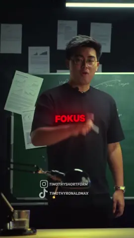 Punya uang sejuta jangan fokus sama investasi, pahami rumus savings rate, Metode papan tulis hijau bisa bikin kamu sadar. #timothyronald #savingsrate #belajarbareng 