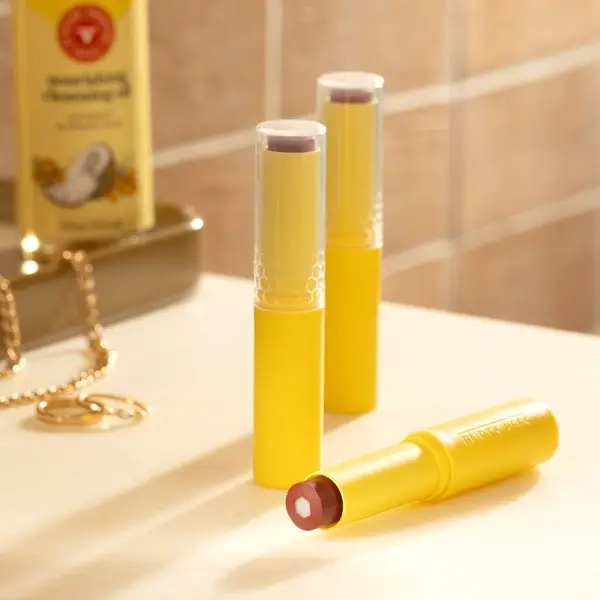 miss Misty>>>😍 #boosted #boostedlip #lipbalm #lipcare #burtsbees