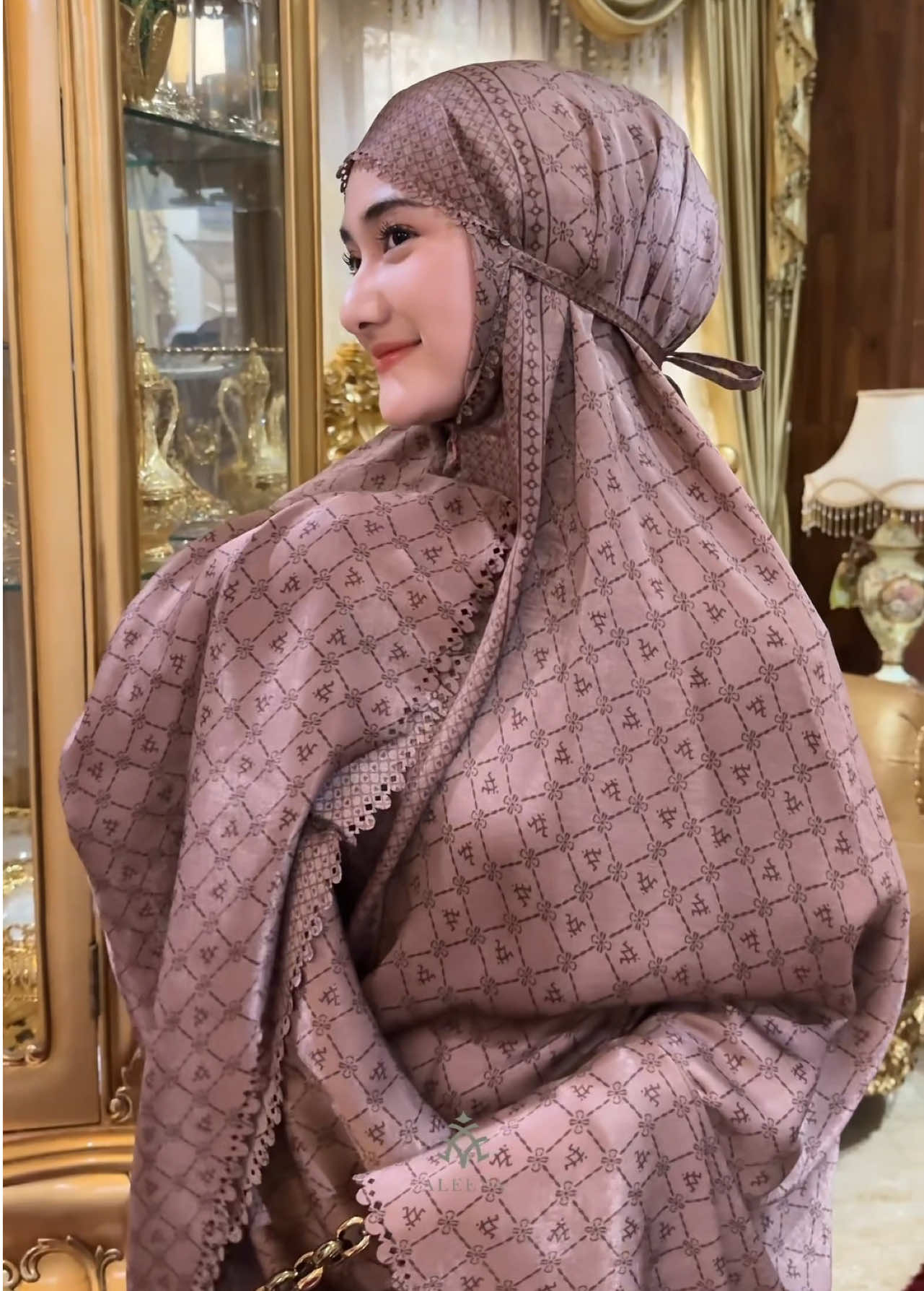 Mukena Dewasa Santorini Silk Premium 2in1 Aleeya Series #mukena #mukenahcantik #mukenapremium #mukenatravel #mukenadewasa #mukenamewah #mukenajumbo #mukenasilk #mukenaadem #mukenaaleeya #mukenah #mukenasilkypremium #aleeyamukena #mukenacantik 