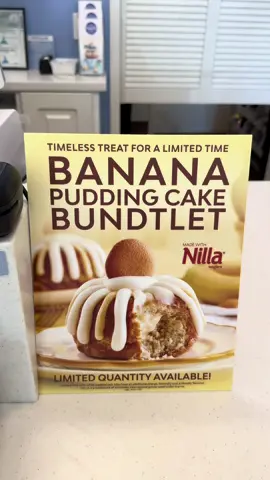 THE BEST CAKE @Nothing Bundt Cakes has ever made!!!! GOOOO NOWWWWW!!! There is even pudding in the center!!! #nothingbundtcake #bananapuddingcake #bananapudding 