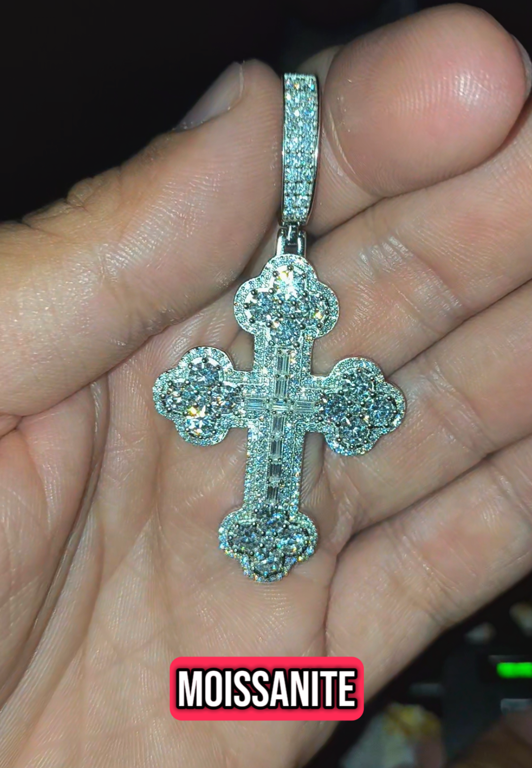 one of my favorite pendants right here! #s925 #God #moissanitependant #moissanitecross #jewelry #moissanite #fashion 