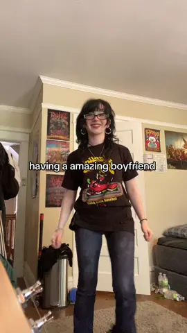 does this hit hard (harder then i do)