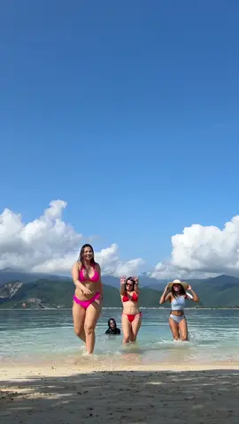 Aterrizamos en el paraíso 😍 #trend #amigas #viaje #playa #venezuela🇻🇪 #puertocabello 