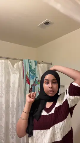 For my black hijabis. This is how I lay down my hijab so that my braids or puff doesn’t show through #hijabi #hijabitiktok #muslim #blackhijabi #blackwomenoftiktok 
