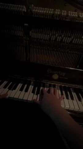 IKAW AT IKAAAWWW #fyp #piano #musician #pianocover #viral #blowup #tiktokviral #foryoupage #fy #pasilyo #filipino #sunkissedlola #philippines #couple 