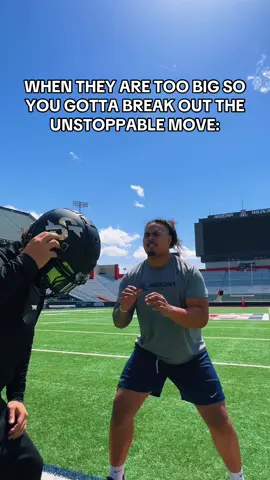 CAPTAIN INSANO 🥶 #sports #athlete #football #CollegeFootball #relatable #funny #practice #gameday 