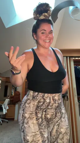 You almost didn’t catch that, did ya?!  #confidence #fun #energy #body 