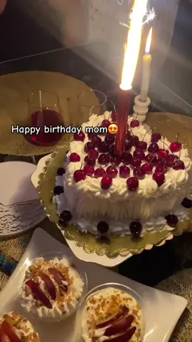 Happy birthday Mom 🥰🤍😍 #fyp #fyppppppppppppppppppppppp #fypp #trendingvideo #trendingsong #tiktoknews #explore #viralvideos #vibes #funny #fouryou #tiktokviral #tik_tok 