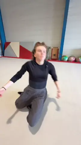 INTROE FINDS 🔎 @lilouruel Meet Lilou Ruel, a French stunt performer, freerunner, and actress whose movement tells its own story. In this headshot drill, every reaction is controlled, deliberate, and cinematic. It's not just about taking the hit, it’s about selling it, rhythm and rupture in perfect sync. #INTROEFINDS #INTROE #LilouRuel #StuntPerformer #CinematicStunts #HeadshotTraining #MovementArt #Freerunning #FrenchTalent #ScreenCraft #PerformanceDiscipline