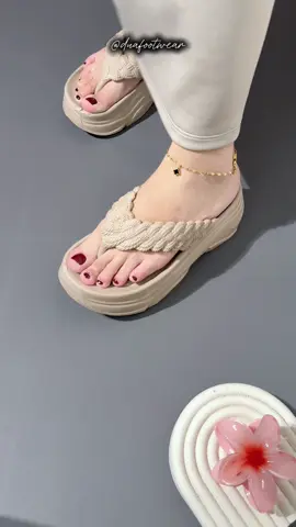 Rekomendasi sandal wedges jepit cantik harga murmer 😍🫶🏻 #sandalwanita #sandalkoreanstyle #sandalwedgeswanita #sandalkekinian #fyp #promoguncang77 