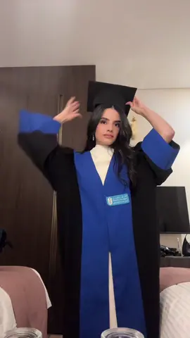 فلوق اليوتيوب موجوددد وترقبوني كل سنة بحتفل بحفل تخرجي🙏🏼🙏🏼