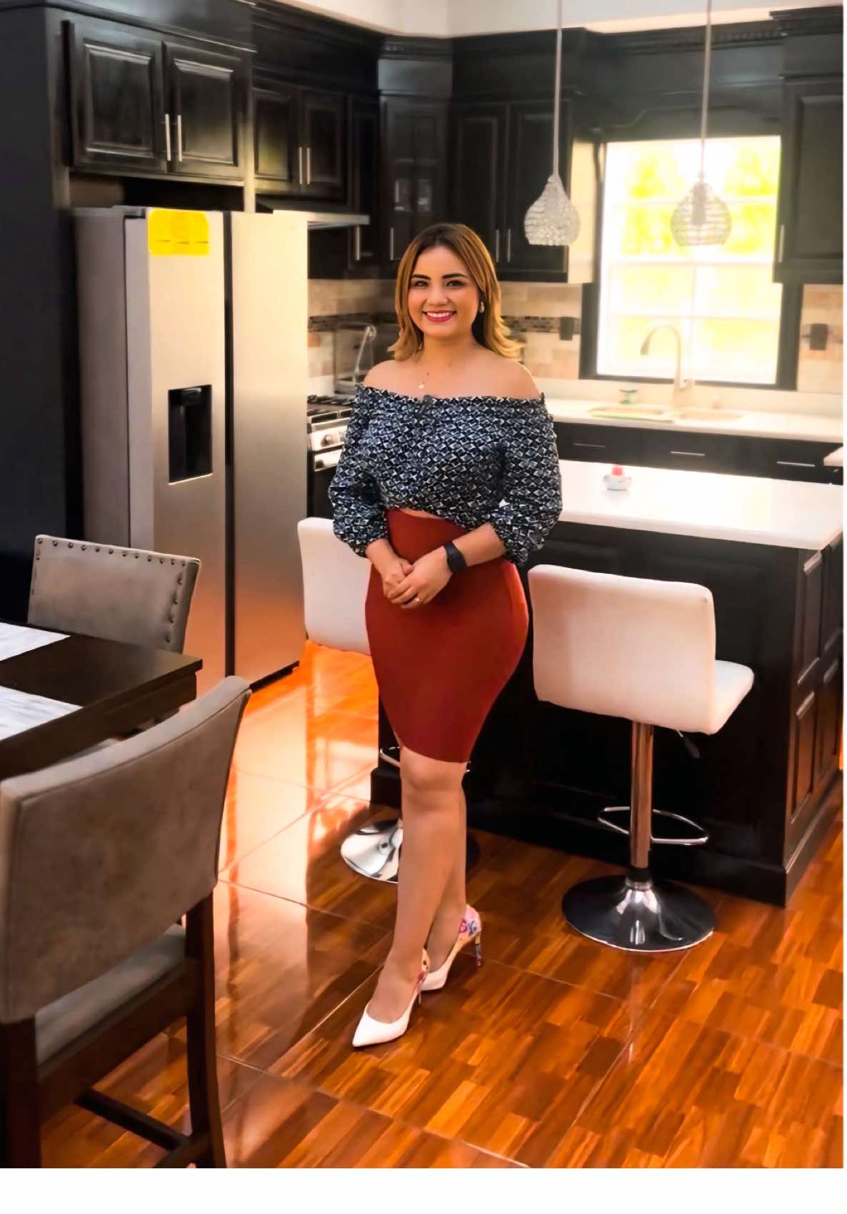 🏡✨ ¿Buscas lujo y comodidad en San Miguel? Esta casa privada de 2 plantas en Residencial Anagil Afife te ofrece todo: 🛏 4 habitaciones | ❄️ A/C total | 🐶 Pet-friendly 📶 Wifi + espacio de trabajo | 🔐 Seguridad 📍 A 5 min de Ruta Militar y PriceSmart Reserva fácil por Airbnb o contáctanos:  (503) 7697-7922 |  +1 (831)578-8296