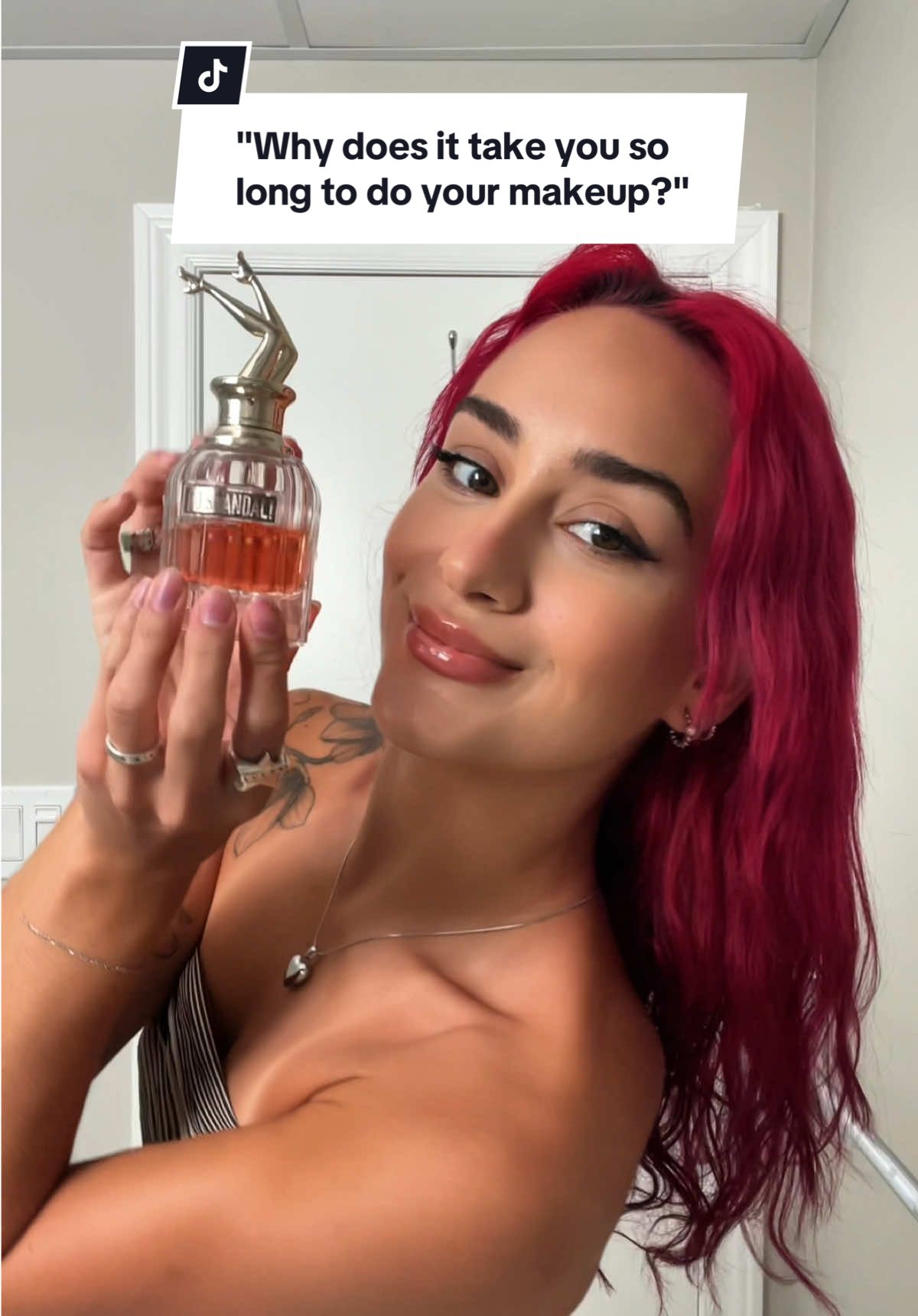 because I am literally doing anything but 💀 filming, singing, dancing, monologuing, playlist curating, talking to myself... like girl I'm BUSY ???? tf #grwm #grwmmakeup #singing #dancing #fyp 