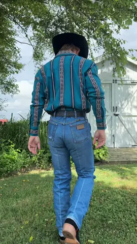 They’re Wrangler 13 MWZ Rigid Indigo Jeans, they’re the best and you can get them by clicking the shopping cart! #fyp #foryoupage #wrangler #mensfashion #rodeo 