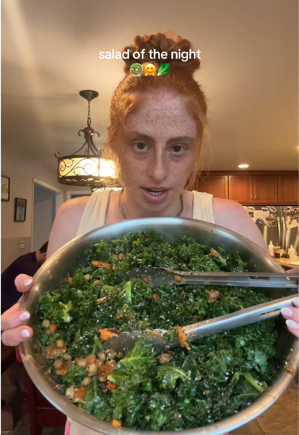 I haven’t used kale in a salad in a minute #fyp #dinner #dinnertime #DinnerIdeas #salad #saladrecipe #yummy #healthy 