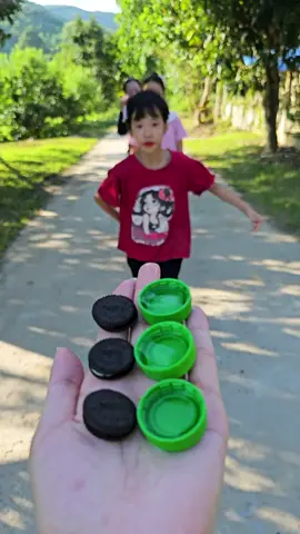 Mom challenges to eat Com, Oreo 🥵🥵 Celano ice cream, super delicious perfect combination #food #cute #jelly#lollipop#centerfresh#kinderjoy#grappes#shortfeed