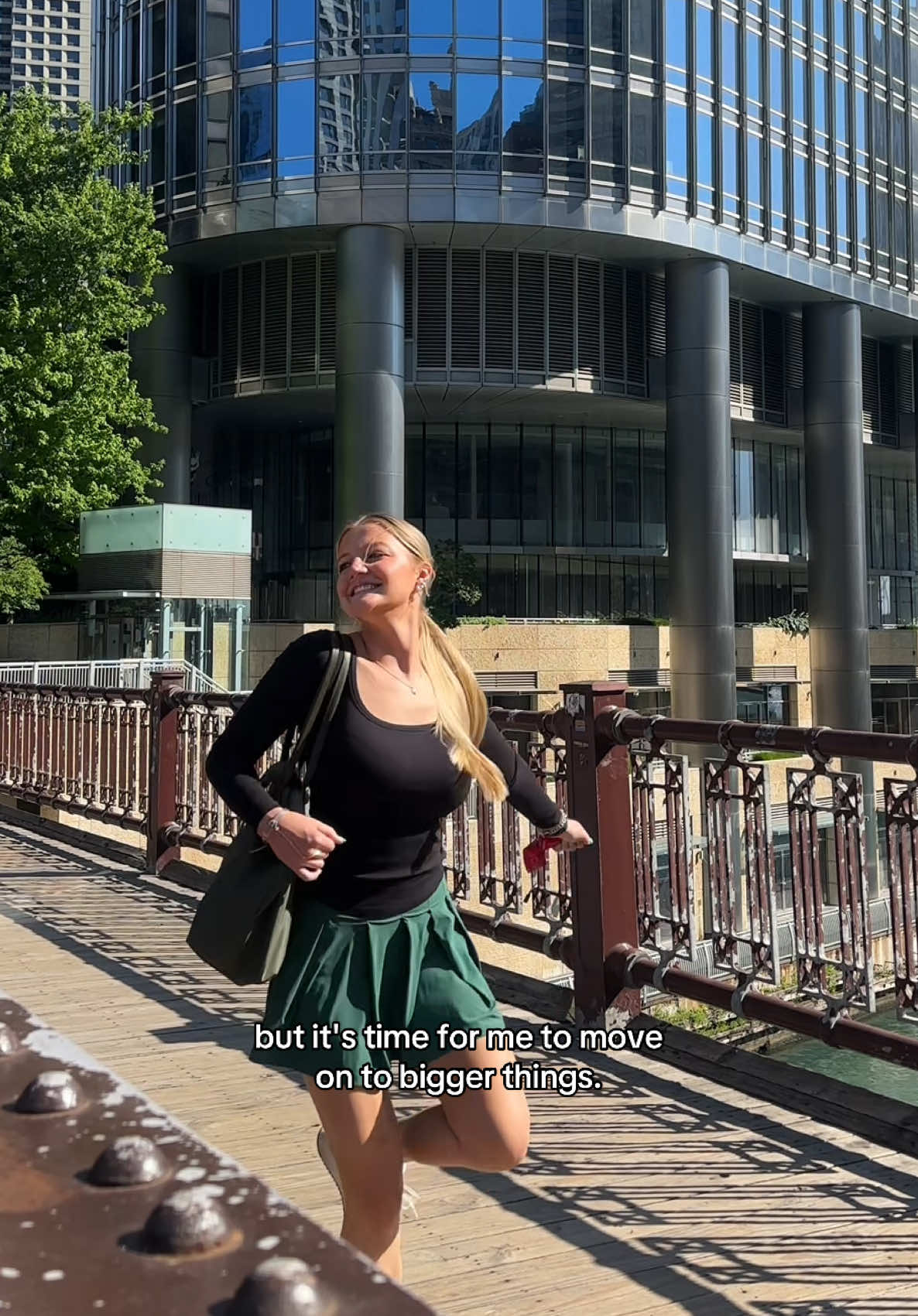 Last day of work vlog #lastdayofwork #Vlog #diml #workdayinmylife #lifestylecontent @morganwallen @Ryl Iced Tea 