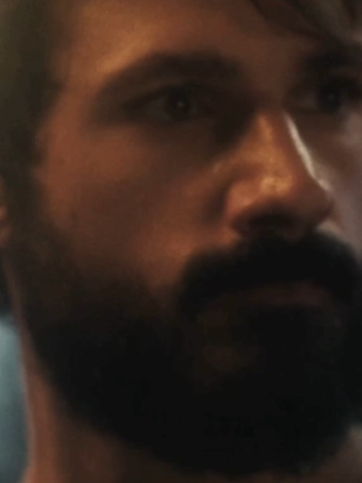 Saulo segue Gabriela, se infiltra na reunião dos cristãos e, aos gritos, profere ofensas à fé deles. Então, Estêvão o enfrenta e os dois acabam brigando. Assista à cena completa de #PauloOApóstolo em PlayPlus.com ou a este e demais episódios no UniverVideo.com