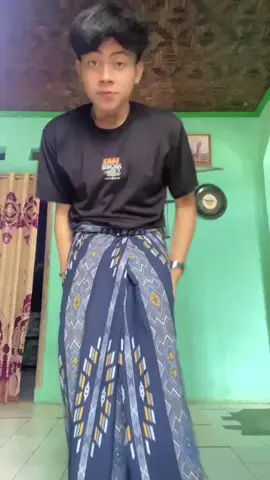 ngikut yang lagi viral 😭#pyp #sarungan #viral #trendvelocity #trwnd