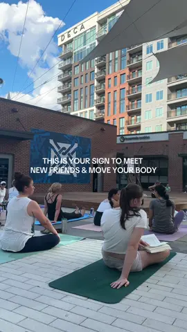 nothing better than a yoga session in downtown greenville, sc!! #greenvillesc #greenvillescinfluencer #yoga #yogaclass #downtowngreenville #fyp #viral #trending #microinfluencer #influencer #contentcreator 