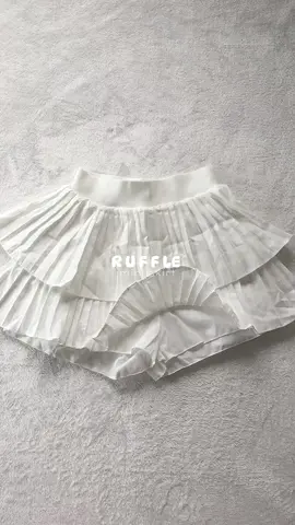 this ruffle skirt with short inside! #ruffleskirt #miniskirt #ruffle #miniskort #skirtforwomen #foryou #fyp 
