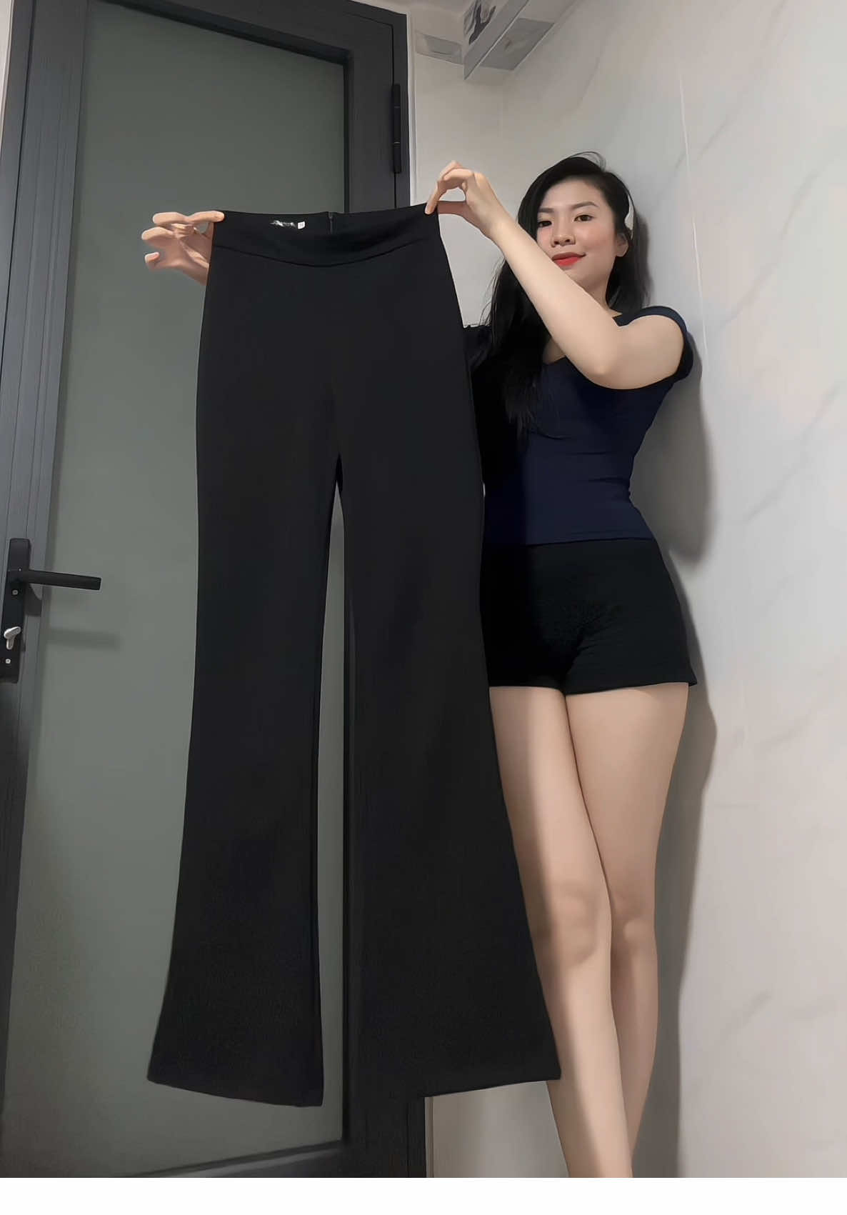 #CapCut Mã 22 Quần loe dài 95-108cm dây kéo khóa sau. Lưng cao tôn dáng mà giá lại siêu hạt dẻ #quantaynu #quanloelungcao #thoitrangnu 