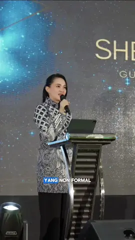 👩‍🌾 Baru 42% pekerja Maluku Utara yang terlindungi BPJS Ketenagakerjaan! Masih banyak yang belum sadar: 🛟 Perlindungan kerja itu penting — bukan nanti, tapi sekarang. 💸 Iurannya? Cuma Rp200.000 per TAHUN per orang! Tapi manfaatnya bisa sampai Rp42 juta – Rp300 juta. Buat siapa? 👉 Petani 👉 Nelayan 👉 Ojek online 👉 Pedagang pasar 👉 Buruh tambang 👉 ASN & tenaga kontrak 📣 Menuju 70% kepesertaan, ini misi bareng. 💬 Ajak komunitasmu. Sosialisasi ke desa. Daftarkan karyawanmu. Karena perlindungan kerja bukan cuma tanggung jawab pemerintah — tapi gerakan kita semua. 📌 Kerja keras butuh perlindungan. Bukan cuma pengakuan. #gubsherly #sherlylaos #malukuutara 