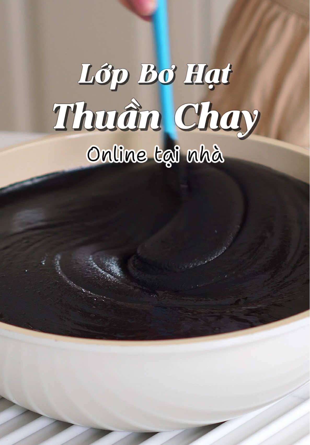 Lớp bơ hạt thuần chay tại nhà với quy trình chi tiết cách làm 5 loại bơ hạt thuần chay : bơ macca, bơ đậu phộng, bơ hạnh nhân, bơ điều, bơ mè đen giúp chị em có những sản phẩm bơ hạt thuần chay ngon ngay tại nhà #uongkhoecungmun #dinhduongcanbang #canbangnoitiet #bohatthuanchay #hoclambohatthuanchay 
