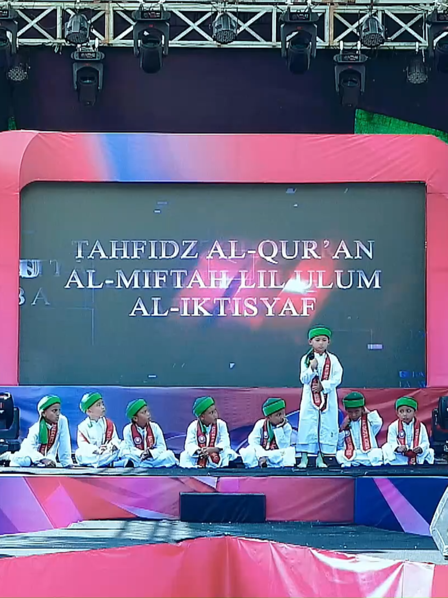 DEMONSTRASI AL-QUR'AN WISUDA RA BUSTANUL ULUM SUMBER BATU #WISUDA  #TAHFIDZ  #AL-QUR'AN  #fyp