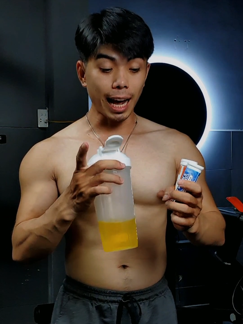 Điện giải Ozol bù nước bù khoáng cho ae chơi thể thao và cực tiết kiệm, tránh chuột rút #musclecorevietnam #diengiaiozol #bunuocbukhoang #xuhuong 