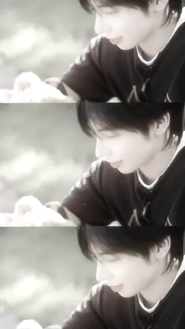 nhai luôn cả vỏ. || id: tuilabunbunn #tiramissxuㅤྀི #nhiwtrang🐰ྀི #huyentrangcpଳ #taehyun #txt #tomorrow_x_together #jwi_hr🐾 #raeoteam #eskedar_gr 