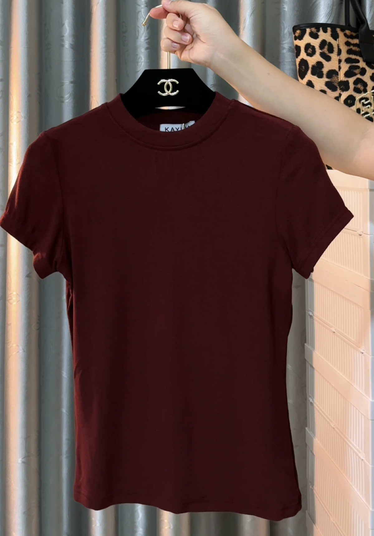 Áo thun nữ Basic chất gân form ôm body cổ tròn #xuhuong #aothun #aothunombody #aothuncotron #aothuntron #kaylin #review #thoitrangnu #outfit 