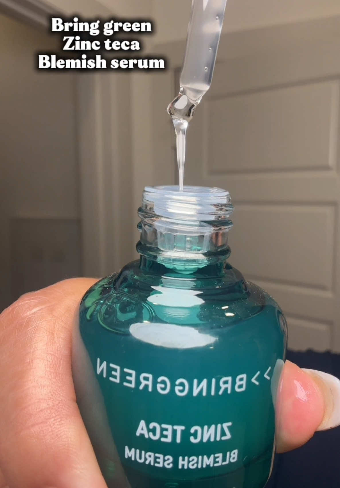 In my arsenal!! This def went on vacation with me this weekend and it’s helped so much!  #bringgreen #zincteca #kbeauty #koreanskincare #gentleskincare #pimple #acnesafe #gentleacne #acne #clearskin #oilyskin  #niacinamideserum#summerskincare #amazonfinds @bringgreen_official @4AM Marketing – Saebyeok Naesi  🔗 in my b!o