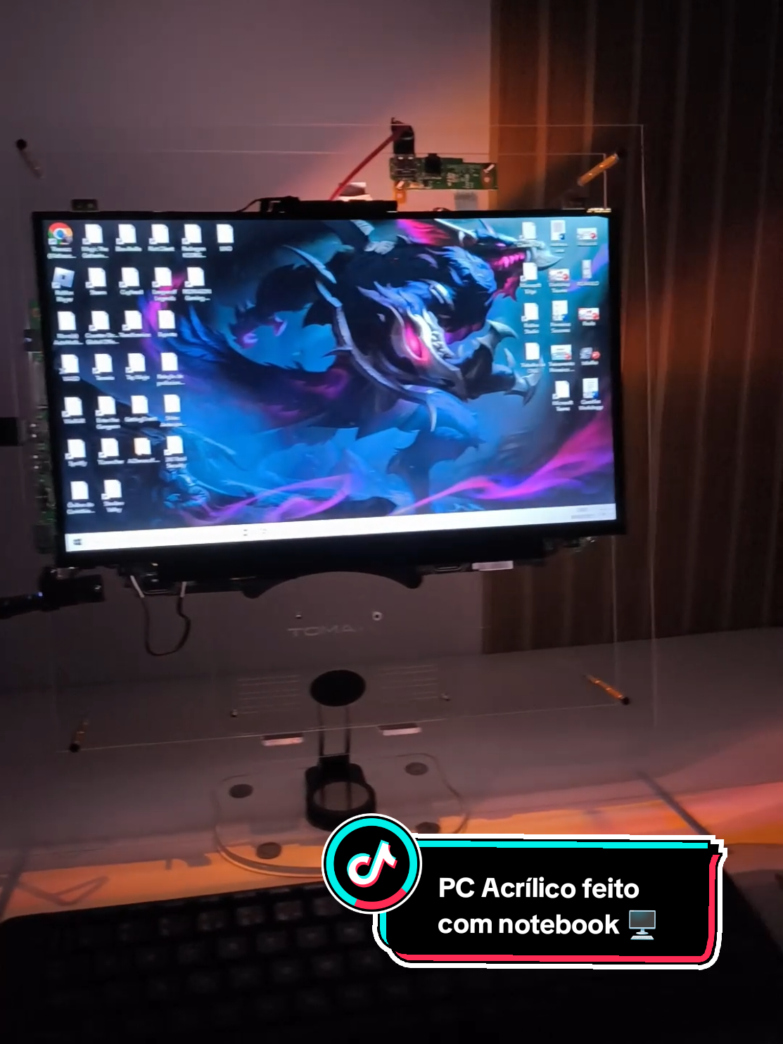 PC de acrílico feito com notebook quebrado. Computador All in one! Montando PC #mobilador #fyp #pcgamer #computador #techtok #novidades 