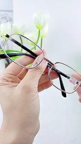 kính lão đọc sách tròng thủy tinh gọng hợp kim cao cấp #kinhlao #kinhlaothi #kinhnguoigia #kinhvienthitrungnien #kinhvien #kinhvienthi #kinhlaonam #kinhlaonu #kinhdocbao #kinhdocsach #review #xuhuong 