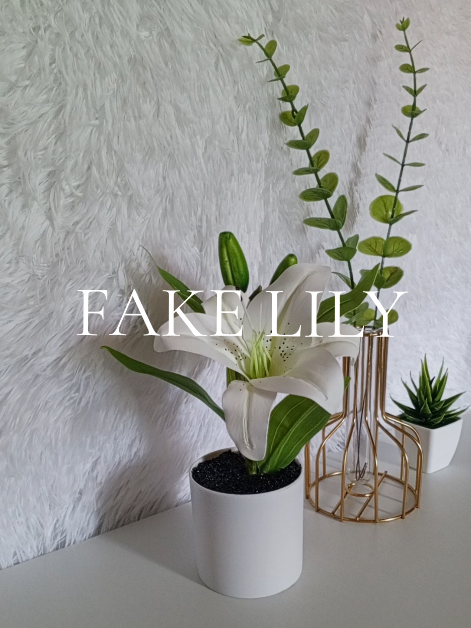 A centerpiece isn’t just decoration, it’s the heart of the table, where stories and glances meet.₊ ✿˖˚ #homedecor #artificialplants #artificialflower #officedecor #centerpiece 