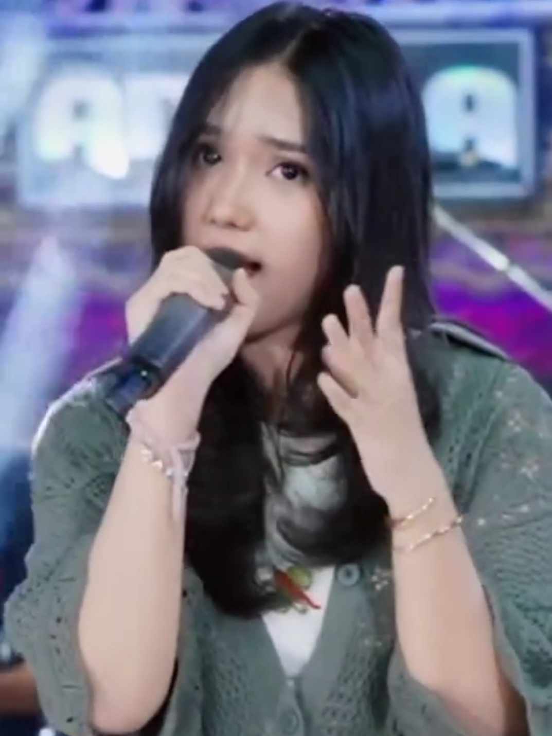 Kita Usahakan Lagi - Chelosa Putri #kitausahakanlagi #chelosaadellaputri #hennyadella #music #fyp #genredangdut__ 