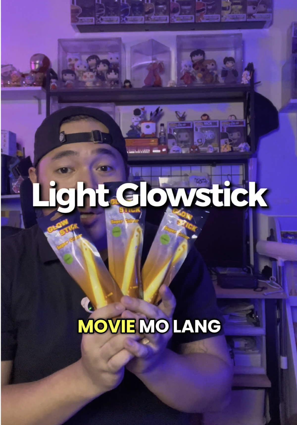 Emergency light glowstick! Must definitely have lalo sa mga bug-out bags niyo 😉 #lightglowstick #emergencylight #disasterkitessentials #emergencykits #recommendation 