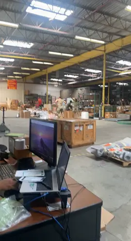 STAYIN ALIVE FR😂 #like #dance #viral #Love #trend #🔥 #fyp #fypシ #usmc #warehouse #hard #lit #blowthisup @Imani’s Dad 🙏🏾🥹 