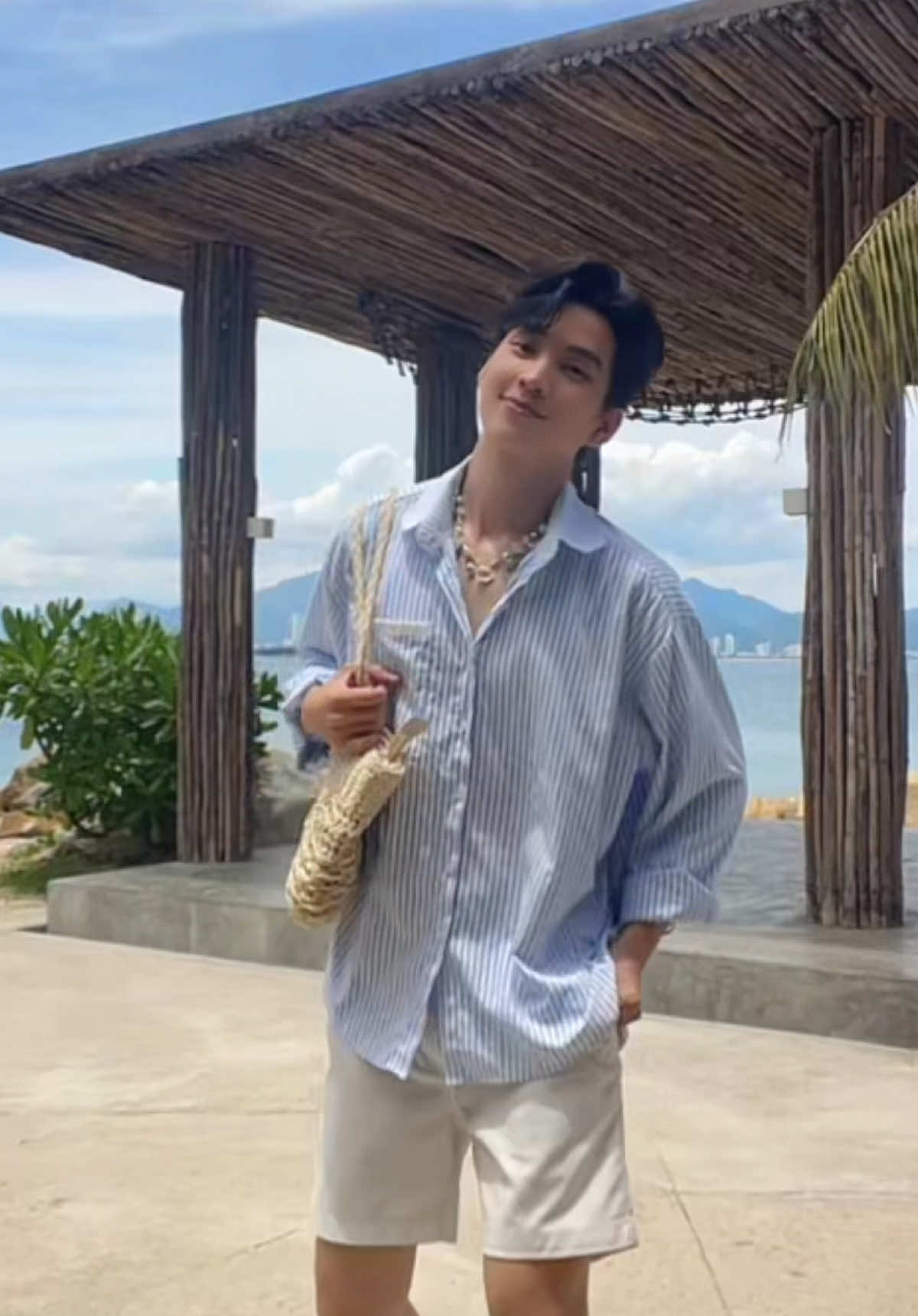 Nắng quá ☀️#Summer #dibien #outfitideas #aosomi #foryou #fyp #nhatrang 