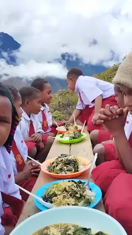 Selalu Belajar bersyukur 🙏😇 #makan #papua #anaksd #fyp #viral