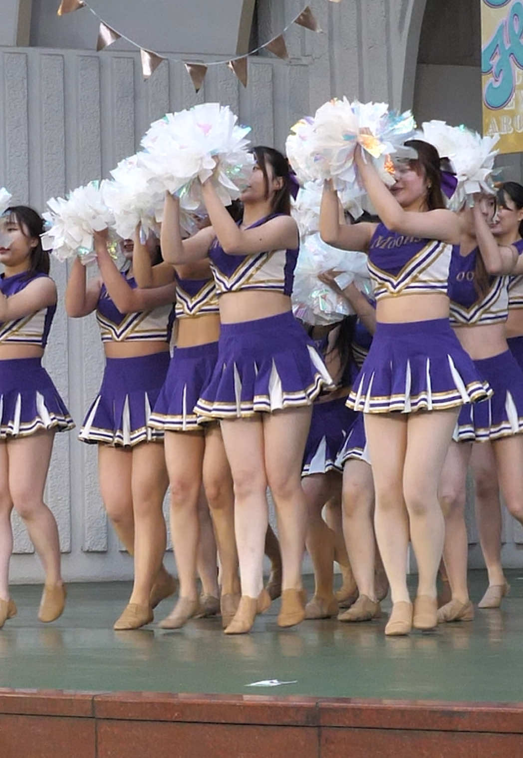 大学生チアサークル @インカレチアダンスチームMoons さんのチアダンスパフォーマンス💃✨ 少し前にクイズ企画にも出演してくれているのでcheckしてみてください👏💕 #チアダンスイベント #チアホリック 